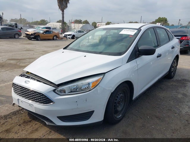 Ford 2016 2016 1FADP3E2XGL362246 Image 2