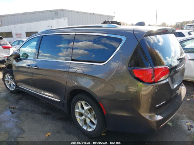 2C4RC1EG4HR669433 Chrysler Pacifica Touring-l Plus