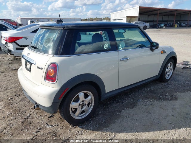 2009 MINI COOPER WMWMF33569TU75847 Photo 3