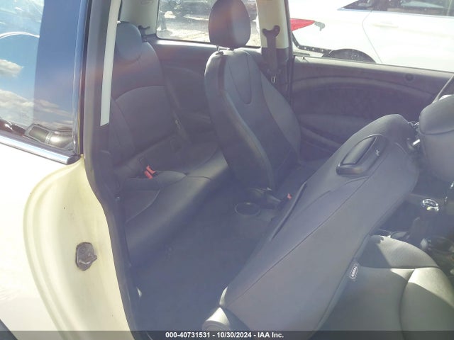 2009 MINI COOPER WMWMF33569TU75847 Photo 7