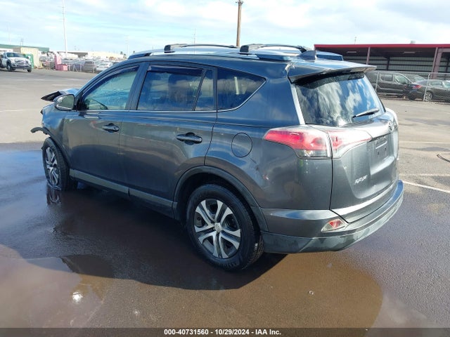Toyota RAV4 LE 2016 JTMBFREVXGD186956 Image 3