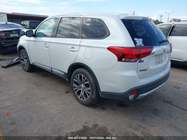 2017 MITSUBISHI OUTLANDER JA4AD2A31HZ034365 Photo 2