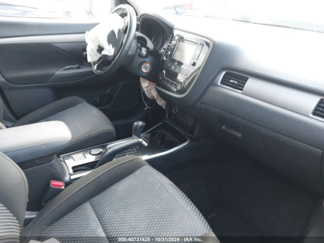 2017 MITSUBISHI OUTLANDER JA4AD2A31HZ034365 Photo 4