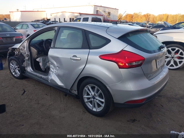 Ford FOCUS SE 2015 1FADP3K20FL302009 Image 3