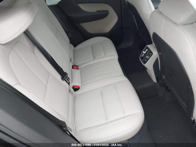 YV4L12UF9R2361035 Volvo Xc40 B5 Ultimate Bright Theme