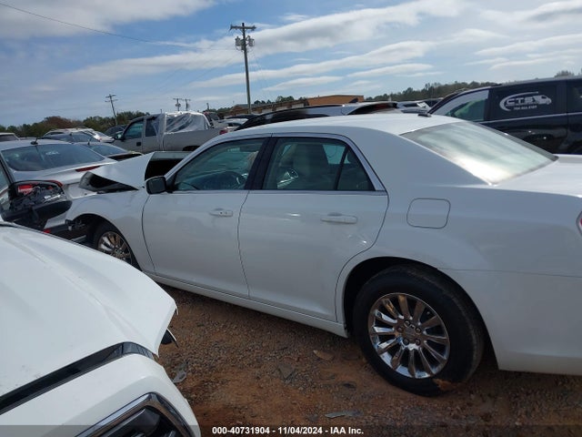 2C3CCAAG2EH378866 Chrysler 300