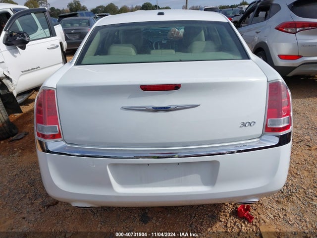 2C3CCAAG2EH378866 Chrysler 300