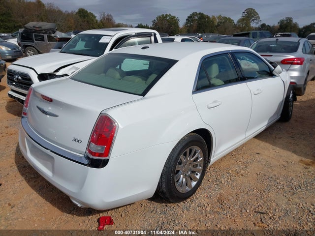 2C3CCAAG2EH378866 Chrysler 300