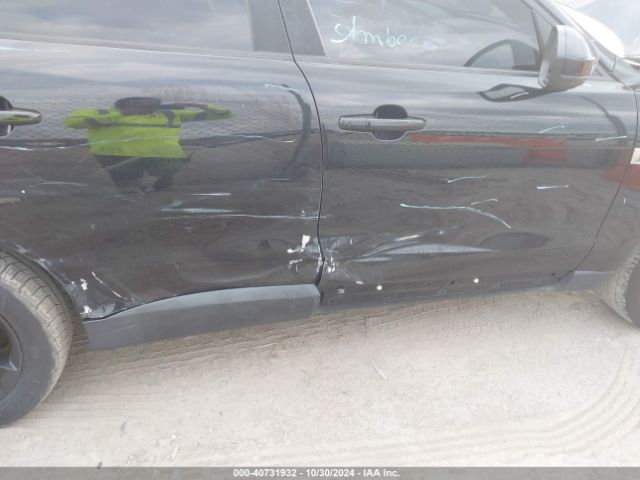 2017 JAGUAR F-PACE SADCJ2BV2HA497254 Photo 5