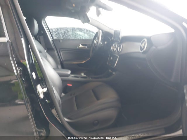 WDCTG4EB2HJ316364 Mercedes-Benz GLA 250