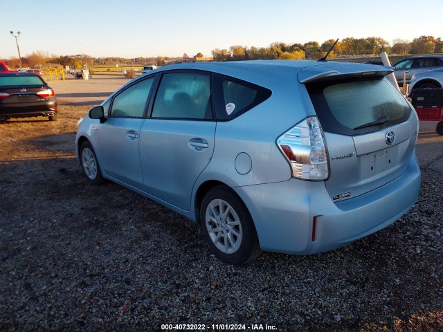 Toyota Prius V Two 2014 JTDZN3EU6EJ005890 Image 3