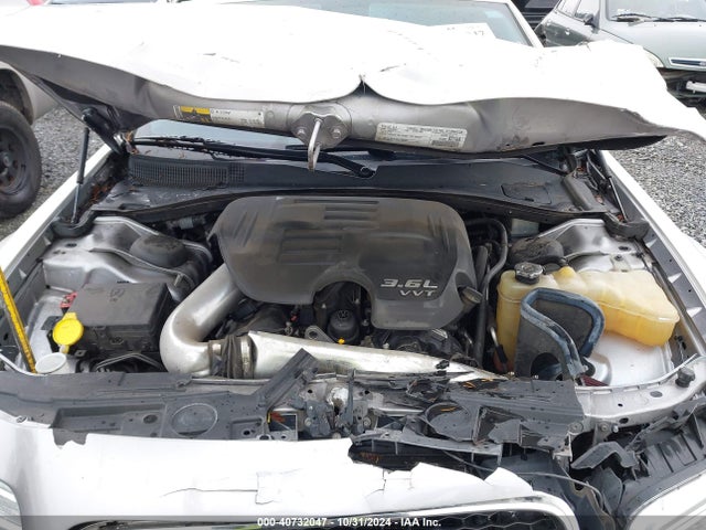 Chrysler 300c Awd 2017 2C3CCAKG2HH571652 Image 10