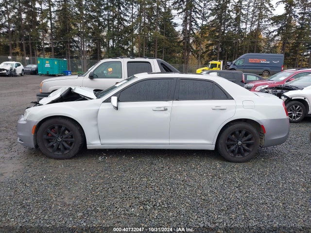 Chrysler 300c Awd 2017 2C3CCAKG2HH571652 Image 14