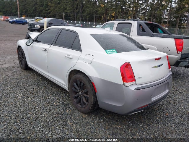 2C3CCAKG2HH571652 Chrysler 300c Awd