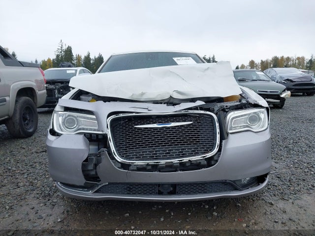 Chrysler 300c Awd 2017 2C3CCAKG2HH571652 Image 6