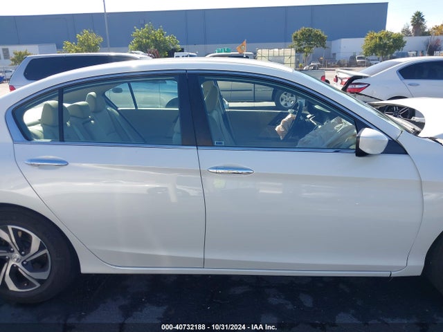 Honda ACCORD LX 2017 1HGCR2F39HA306508 Image 13