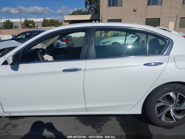 Honda ACCORD LX 2017 1HGCR2F39HA306508 Image 14