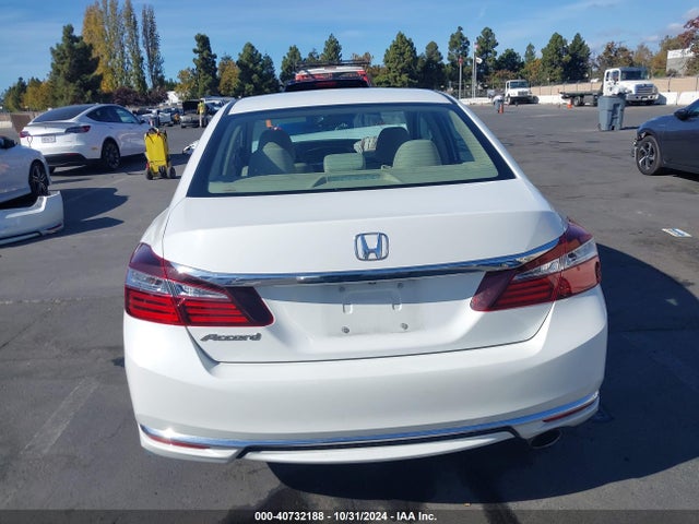Honda ACCORD LX 2017 1HGCR2F39HA306508 Image 16