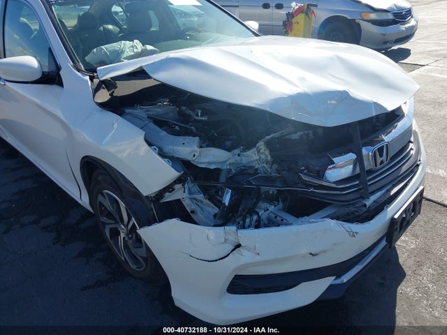Honda ACCORD LX 2017 1HGCR2F39HA306508 Image 17