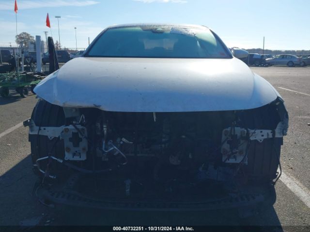 JM1BPAAL6M1309068 Mazda 3