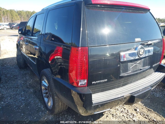 2013 CADILLAC ESCALADE 1GYS3DEF3DR230129 Photo 2