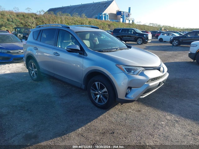 Toyota Rav4 Xle 2016 2T3RFREV6GW452328 Image 1