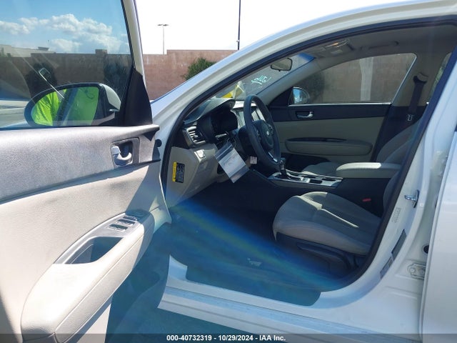 KNAGT4L3XJ5202445 KIA Optima Lx