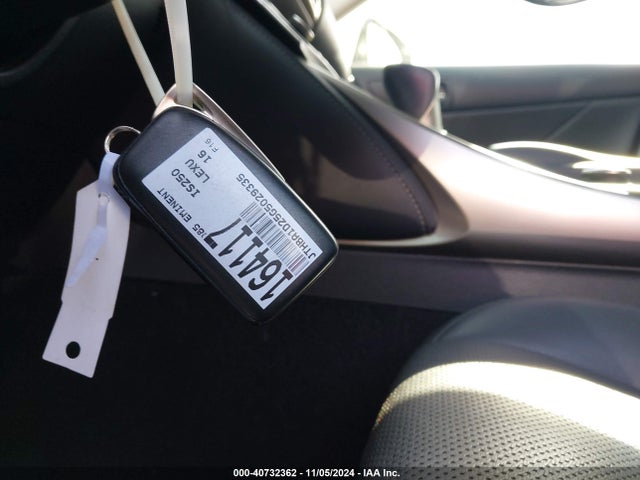 Lexus IS 200T 2016 JTHBA1D25G5029335 Image 11