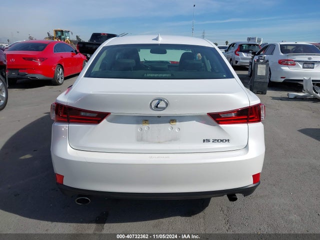 Lexus IS 200T 2016 JTHBA1D25G5029335 Image 16