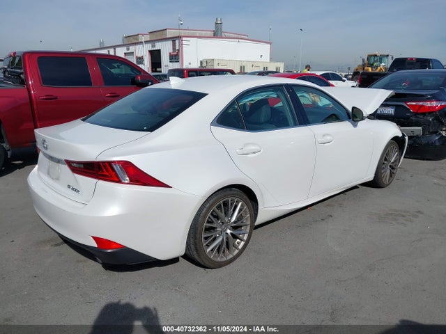 JTHBA1D25G5029335 Lexus IS 200T