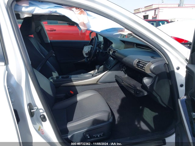 JTHBA1D25G5029335 Lexus IS 200T