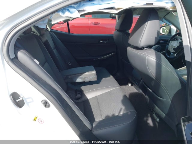 Lexus IS 200T 2016 JTHBA1D25G5029335 Image 8