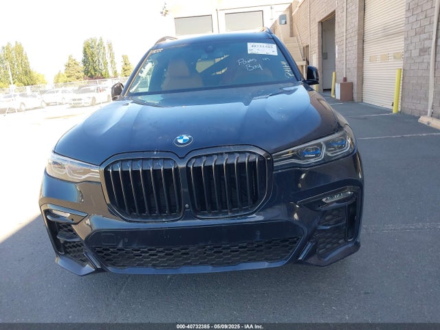 BMW X7 M50i 2021 5UXCX6C06M9H39335 Image 13