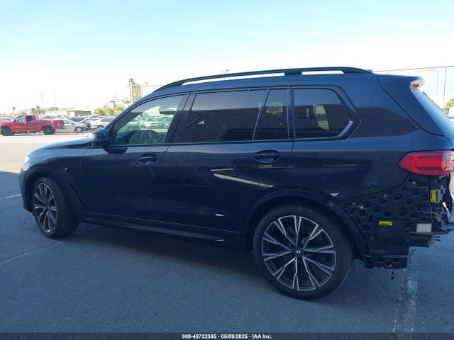 BMW X7 M50i 2021 5UXCX6C06M9H39335 Image 15