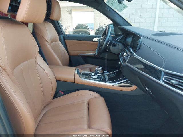 2021 BMW X7 5UXCX6C06M9H39335 Photo 4