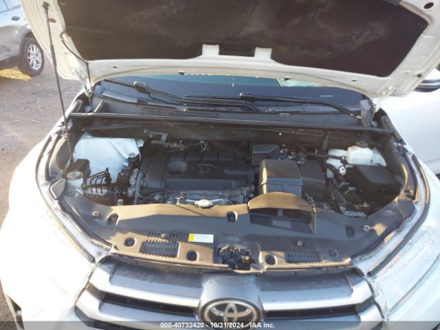 5TDZARFHXKS054654 Toyota Highlander Le