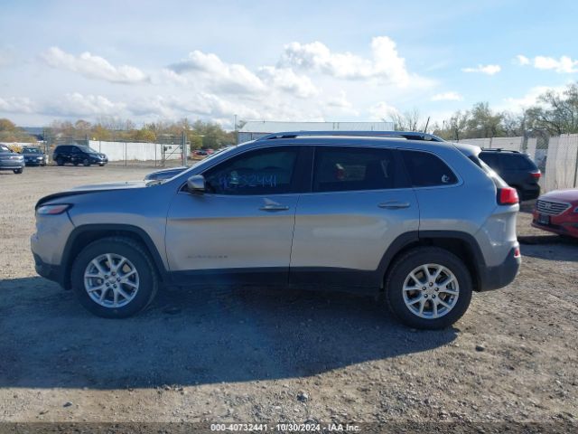 1C4PJMCB4HW639667 Jeep Cherokee Latitude 4x4