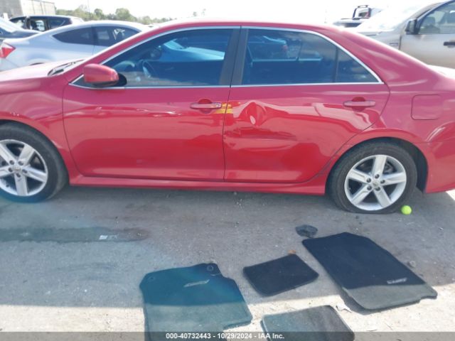 4T1BF1FK3EU850724 Toyota CAMRY SE