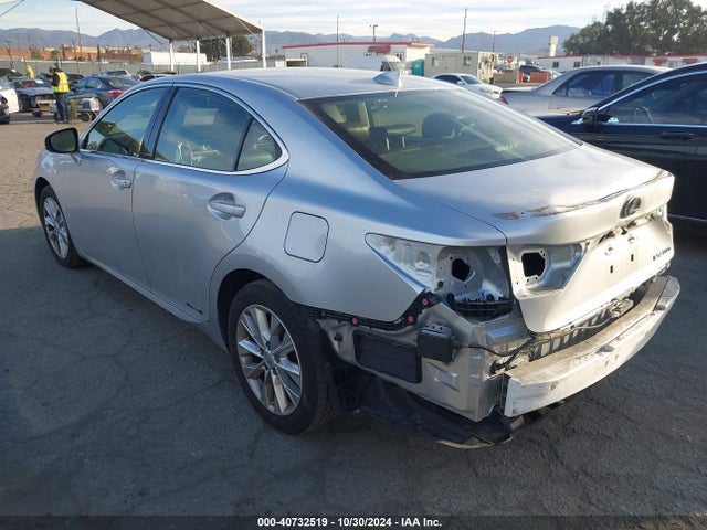 Lexus ES 300H 2015 JTHBW1GG4F2084190 Image 3