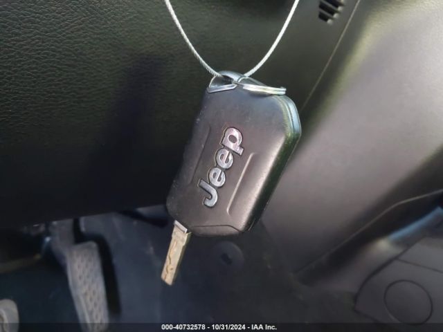1C4HJXDN2MW513073 Jeep Wrangler Unlimited Sport 4x4