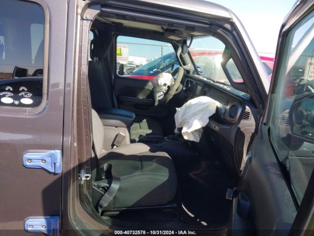 1C4HJXDN2MW513073 Jeep Wrangler Unlimited Sport 4x4