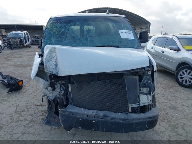1GAZGNFP8J1235321 Chevrolet Express 3500 Ls