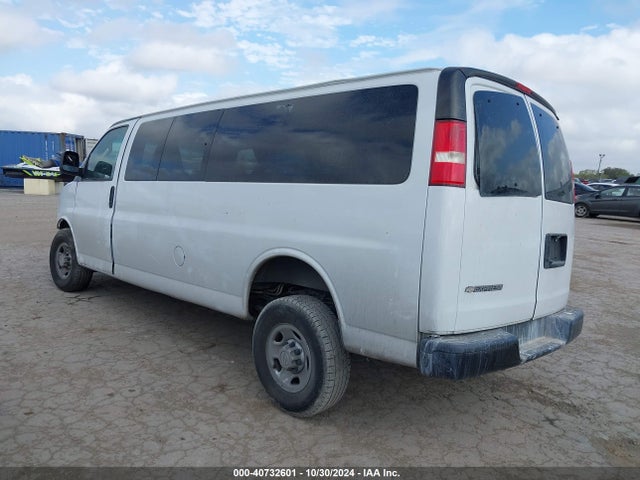 1GAZGNFP8J1235321 Chevrolet Express 3500 Ls