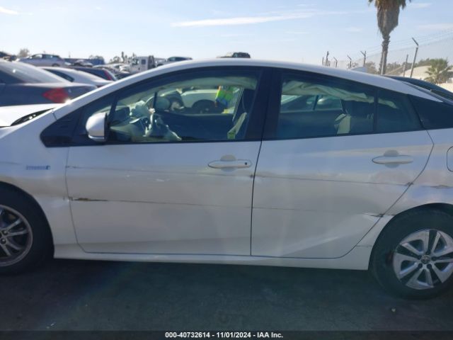 JTDKARFU3H3049336 Toyota Prius Three