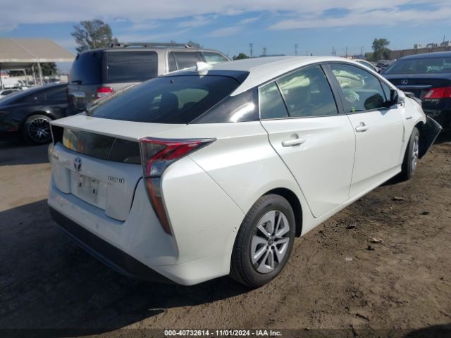 JTDKARFU3H3049336 Toyota Prius Three