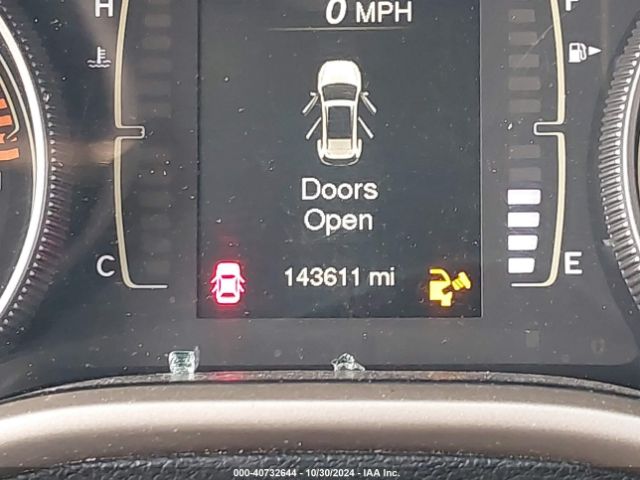 1C4PJLCB2JD561109 Jeep Cherokee Latitude Fwd