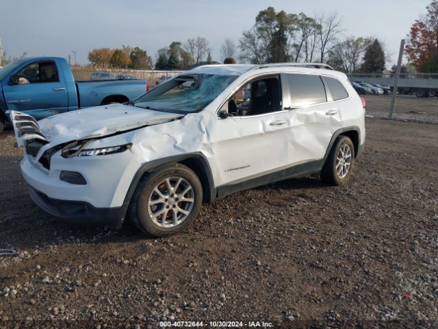 1C4PJLCB2JD561109 Jeep Cherokee Latitude Fwd