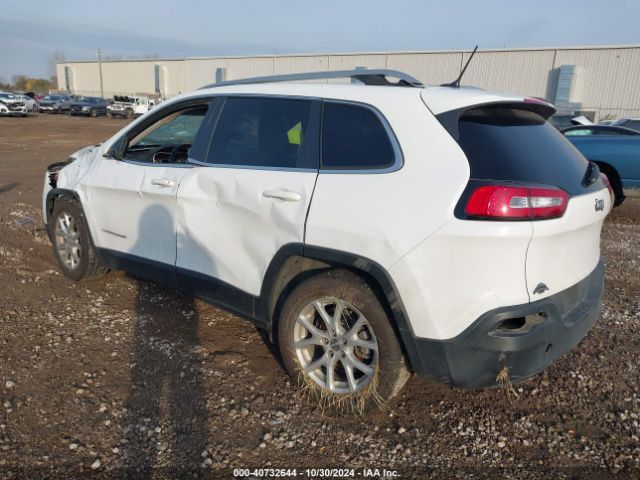 1C4PJLCB2JD561109 Jeep Cherokee Latitude Fwd