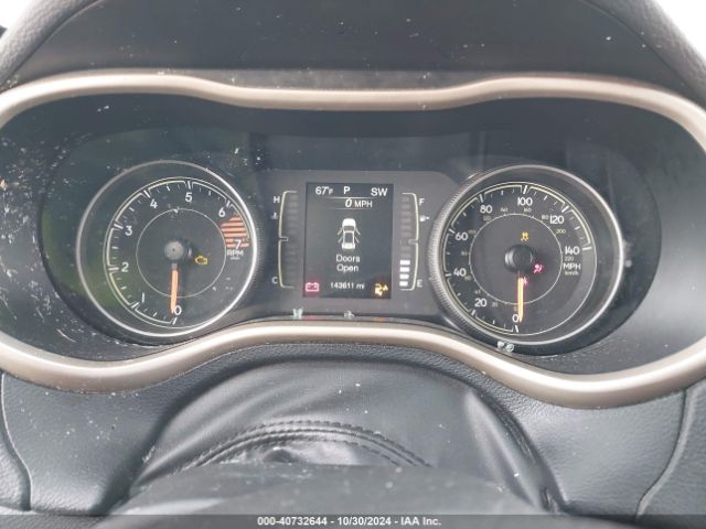 1C4PJLCB2JD561109 Jeep Cherokee Latitude Fwd