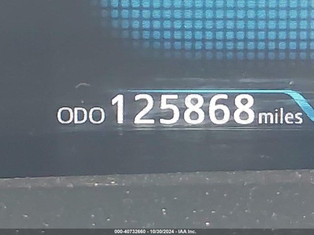 JTDKARFU2G3500562 Toyota Prius Three